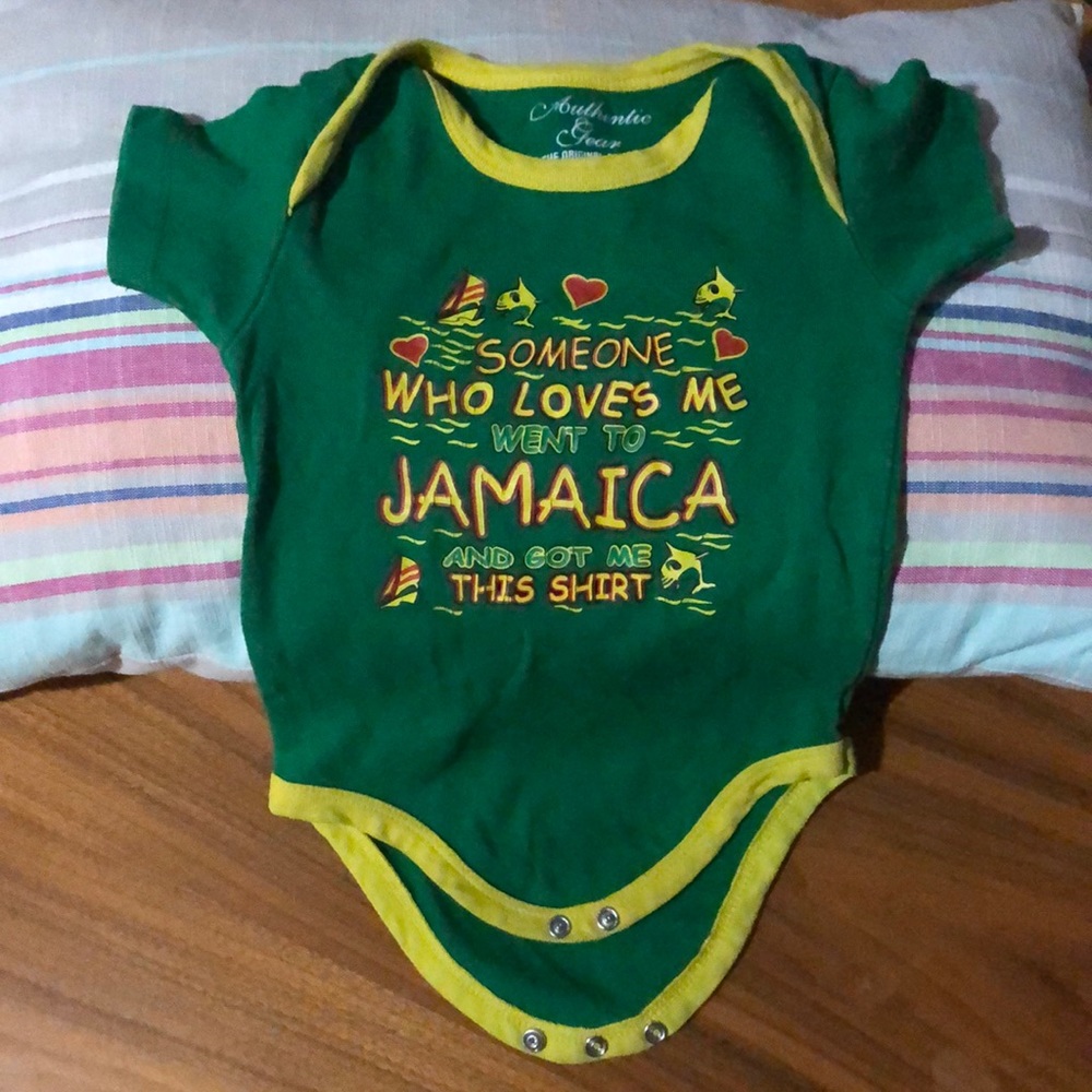 Size 12 M Jamaica Authentic Gear Unisex Pin Under Green Yellow